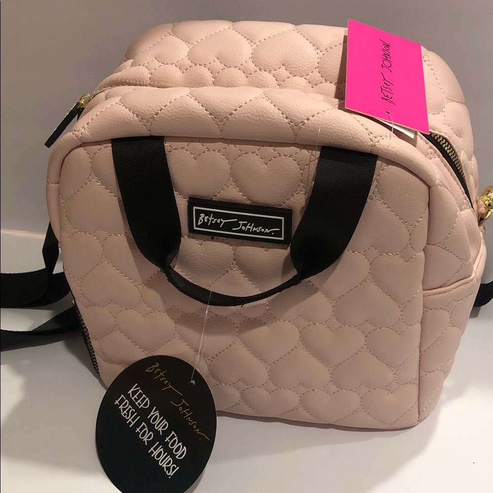 Betsey Johnson quilted‎ pink hearts dome shaped insulated lunch tote bag new
